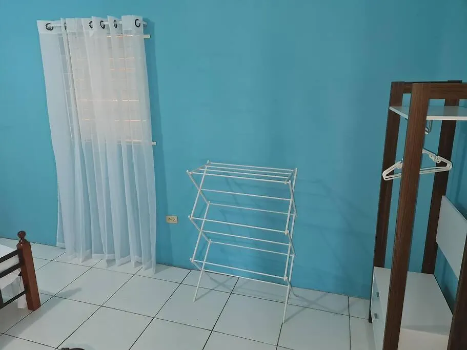 Lägenhet Two Bedroom. Walk To Beach. Free Wi-Fi & Free Parking Portmore